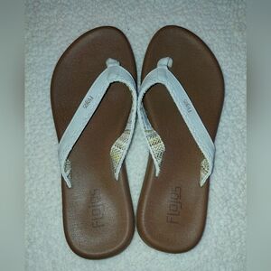 Flojos| NWOT Sandals